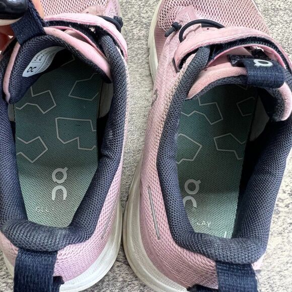 On Lace-Up Low Top Cloud Play Pink Mesh Sneaker Running Shoes Kids Size K3 - Picture 5 of 9